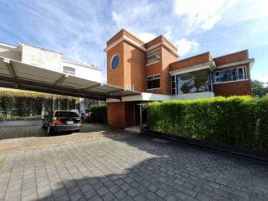 SE RENTA APARTAMENTO EN ZONA 16 LA MONTAÑA - 1